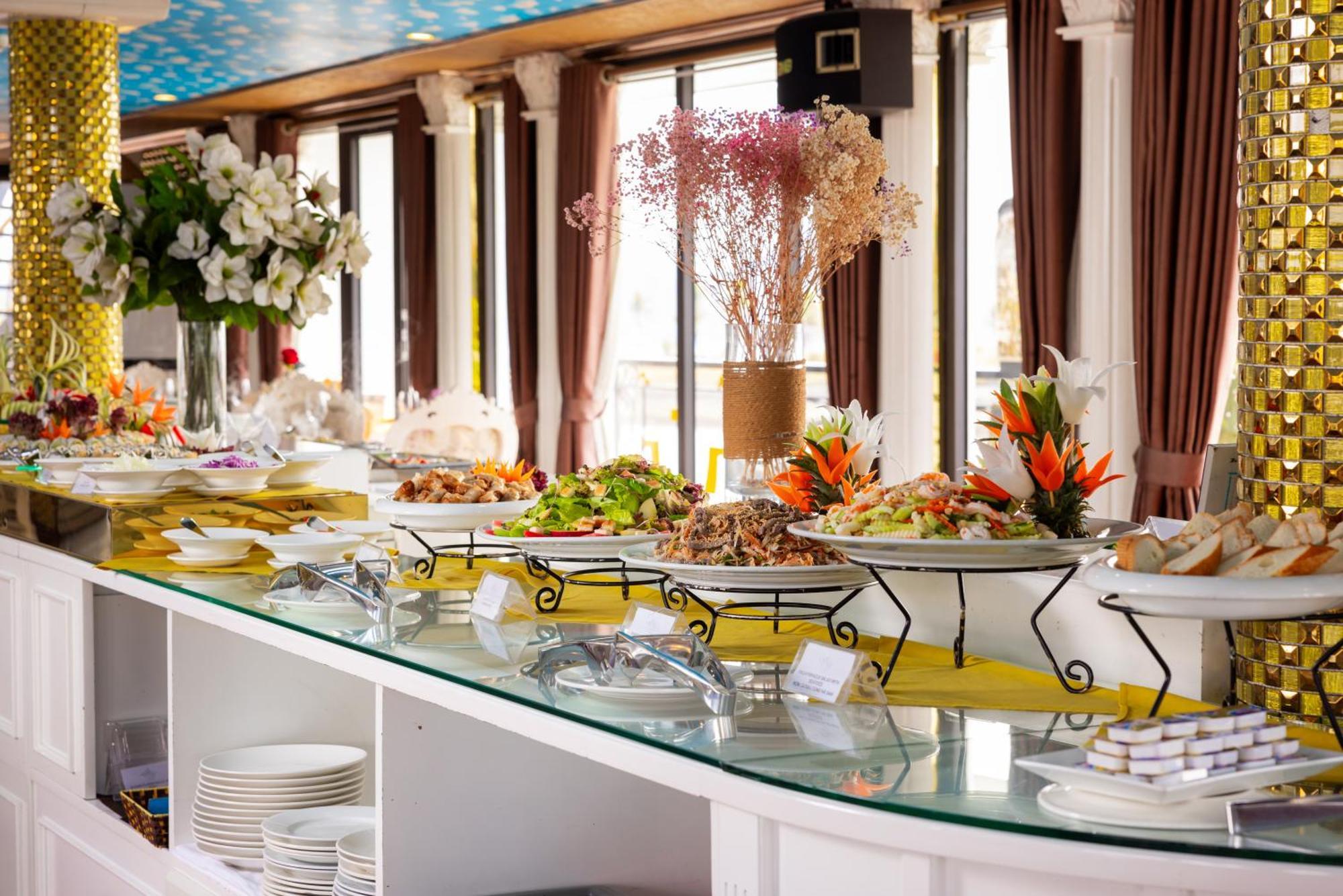 Halong Aquamarine Royal Cruise Hotel ฮาลอง ภายนอก รูปภาพ